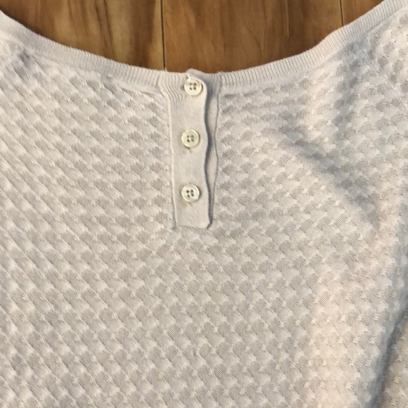 Beige lightweight sweater. - Picture 5 of 8